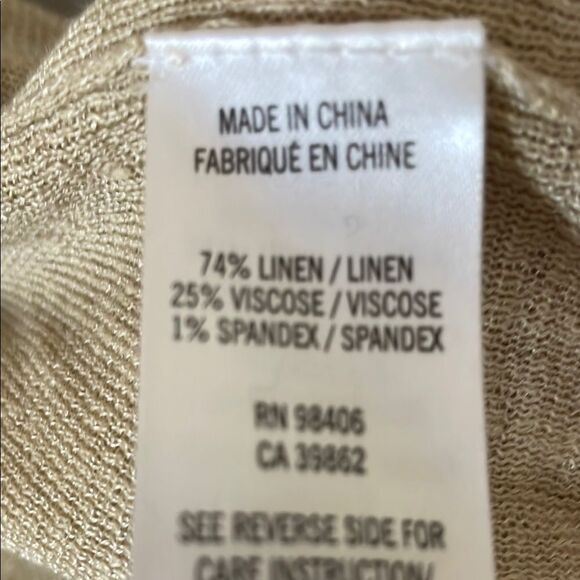 Theory Cream V-Neck Sweater Relaxed Fit - Picture 3 of 5